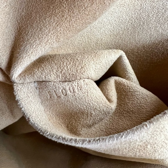 Louis Vuitton Theda PM handbag - Picture 10 of 10